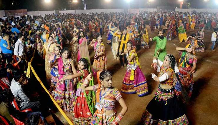 Navratri 2018- Girls asked to avoid jeans, top during Navratri in Madhya Peadesh