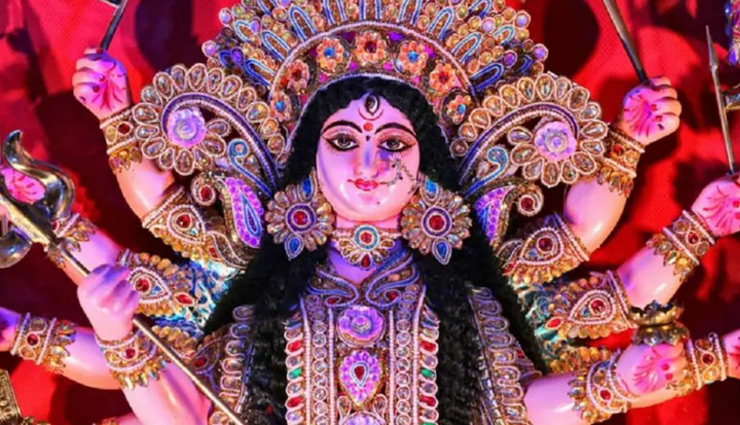 Navratri 2022: मां दुर्गा को प्रसन्न करने के लिए  नवरात्रि के दिनों में घर में लाएं ये चीजें, होगी हर मनोकामना पूरी