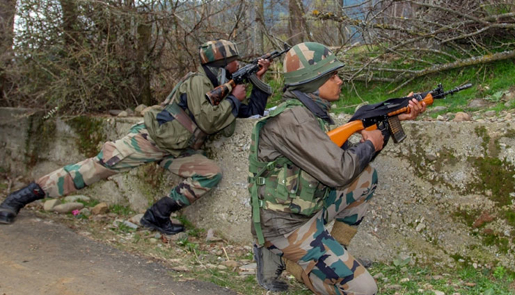 7 naxals killed in encounter with security forces in Bijapur