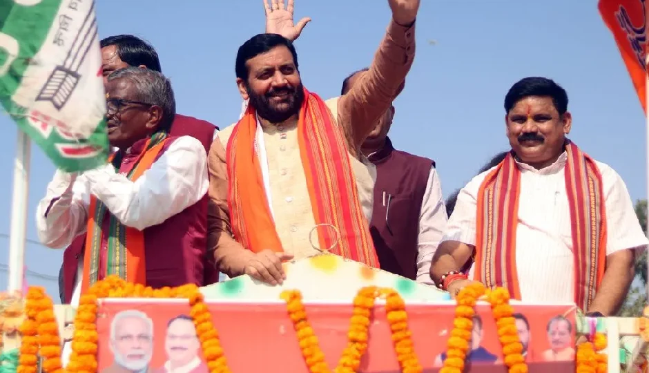 ‘NDA की सरकार बनने से बिहार को मिलेगी ट्रिपल इंजन की ताकत’, बगहा में रोड शो के दौरान बोले हरियाणा CM नायब सैनी