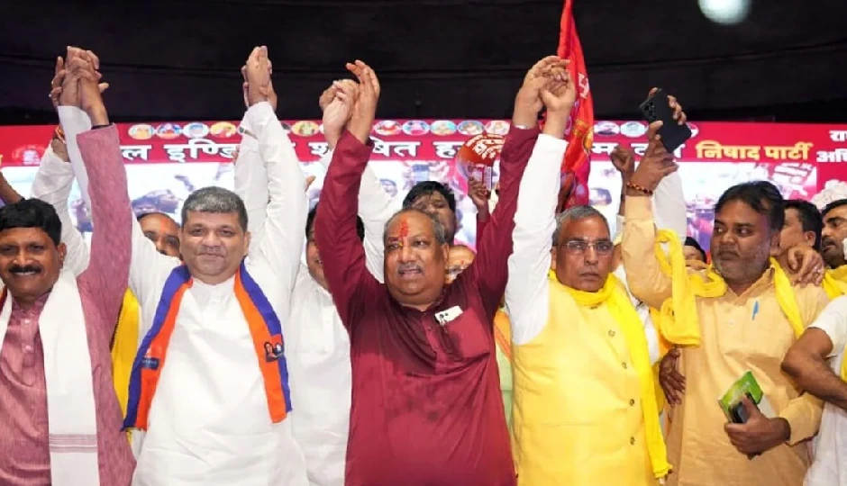 दिल्ली में एनडीए सहयोगियों का जमावड़ा, भाजपा नेताओं की गैरमौजूदगी