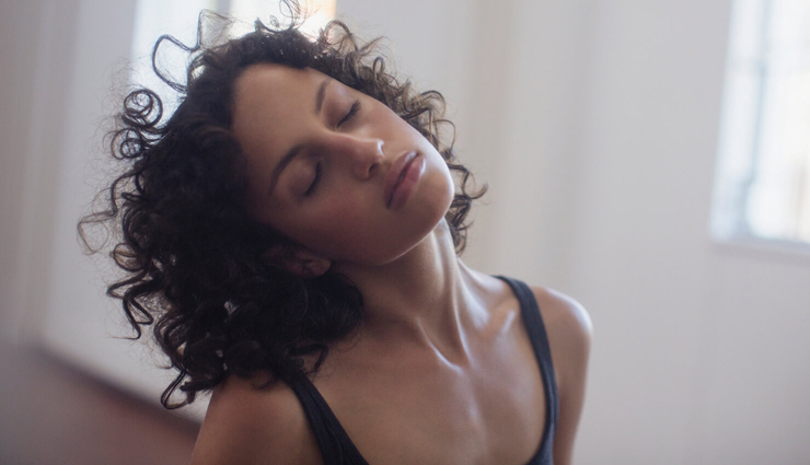 sleeping without a pillow,health benefits of sleeping without a pillow,sleeping without pillow,Health,Health tips