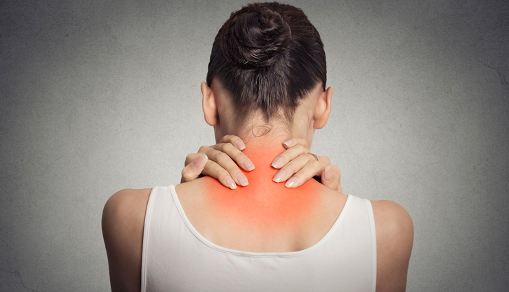 7 Home Remedies Effective To Treat Neck Pain