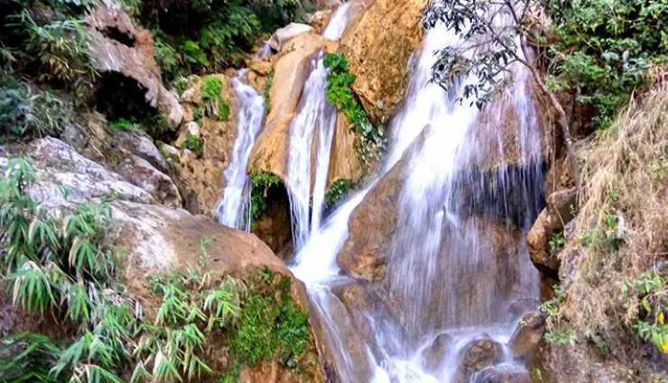 waterfall rappelling,vihigaon waterfalls,kasara maharashtra,chelavara waterfalls,coorg karnataka,neer gaddu waterfalls,rishikesh uttarakhand,jogini waterfall,Manali Himachal Pradesh,kondana waterfalls,karjat maharashtra,travel,tourist places