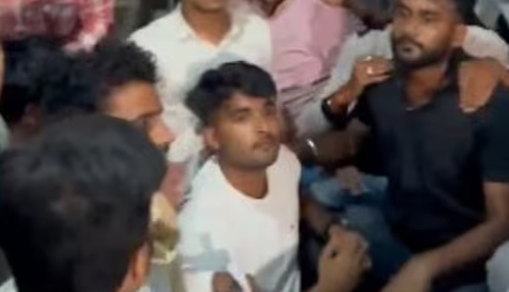 नीट विवाद: कांग्रेस की छात्र इकाई NSUI के सदस्यों ने दिल्ली में NTA कार्यालय पर धावा बोला, परीक्षा निकाय को बंद करने की मांग