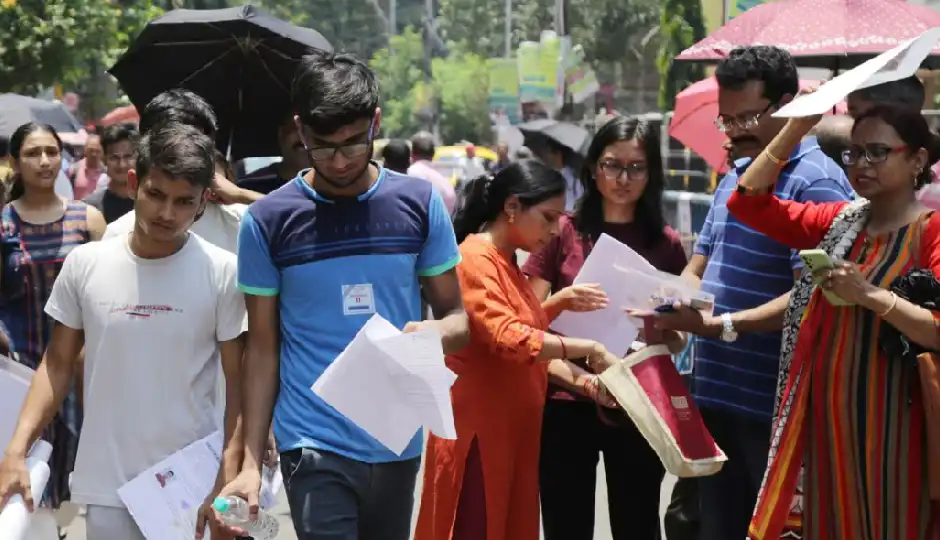 NEET-UG पेपर लीक केस में बड़ा खुलासा, राजस्थान तक ऐसे पहुंचा प्रश्नपत्र; छात्रों से वसूले गए 2 से 5 लाख रुपये