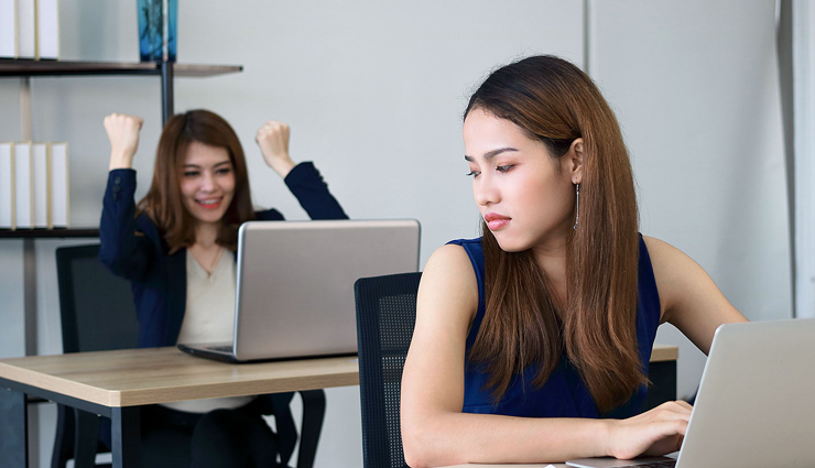 types of toxic friends,toxic friends you should avoid,mates and me,relationship tips