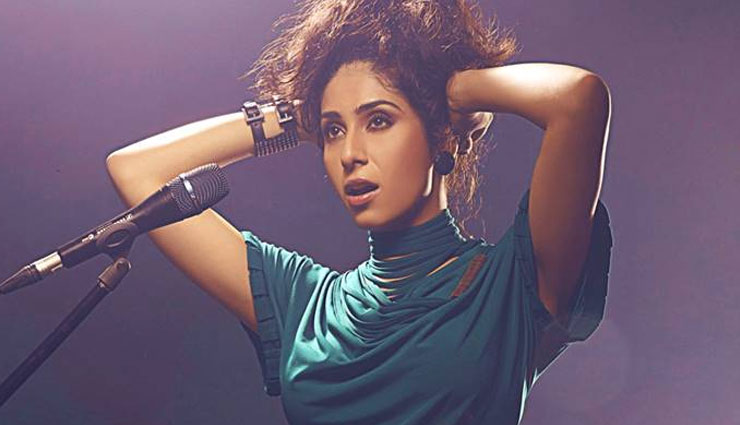 neha bhasin,reconnected with books,entertainment news