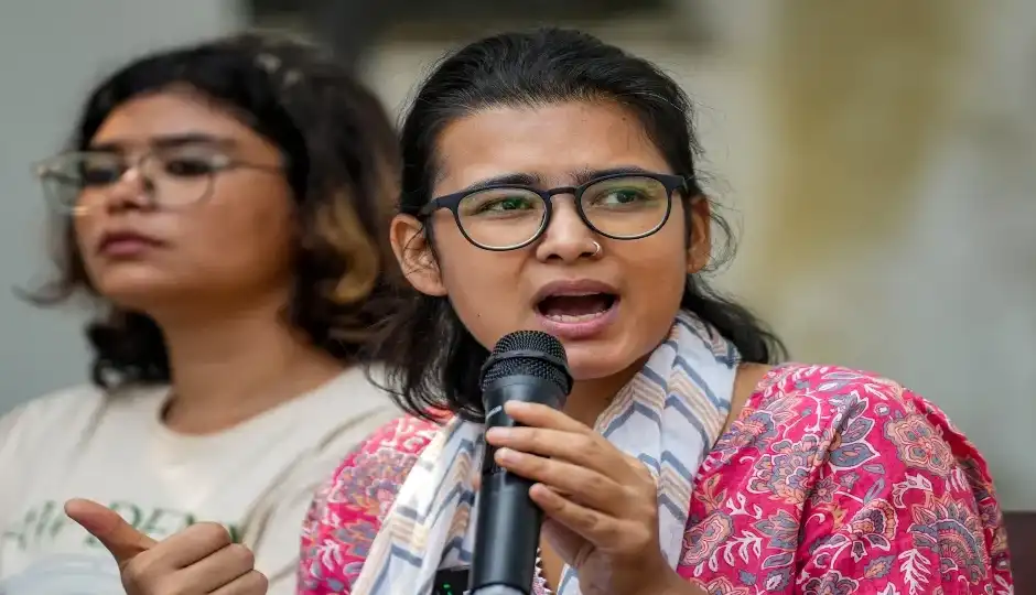 नेहा बोरा का ऐलान, ‘पीस बॉन्ड पर नहीं करेंगे हस्ताक्षर’, दिल्ली हाई कोर्ट से याचिका खारिज होने के बाद कही ये बात