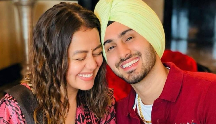2 News : शादी के 3 साल पूरे होने पर नेहा-रोहनप्रीत ने ऐसे लुटाया प्यार, इधर-इस मशहूर कपल का हुआ तलाक