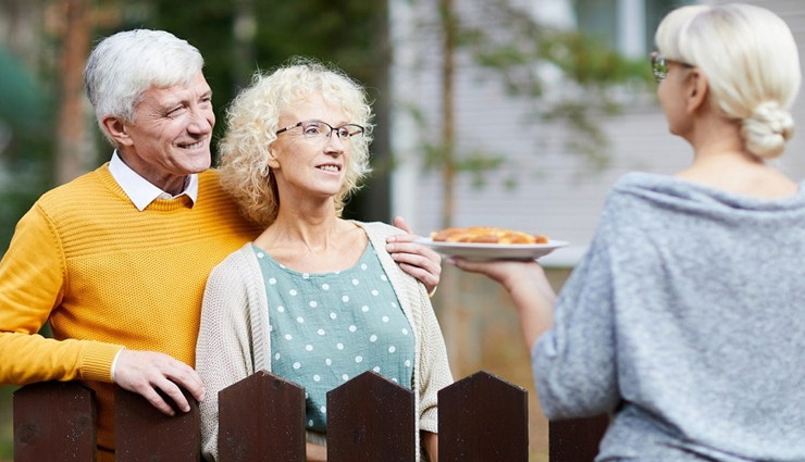 neighbors are the first helper in times of trouble build good relations with them like this,mates and me,relationship tips