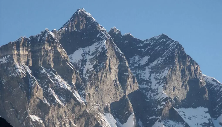 nepal mountains,must visit mountains in nepal,mount everest,kanchenjunga region,mount makalu,lhotse mountain,cho oyu peak,mount dhaulagiri,himalayan peaks,nepal trekking routes,best mountains to climb in nepal,nepal mountain adventures,trekking in nepal himalayas,nepal mountain expeditions,himalayan vistas in nepal