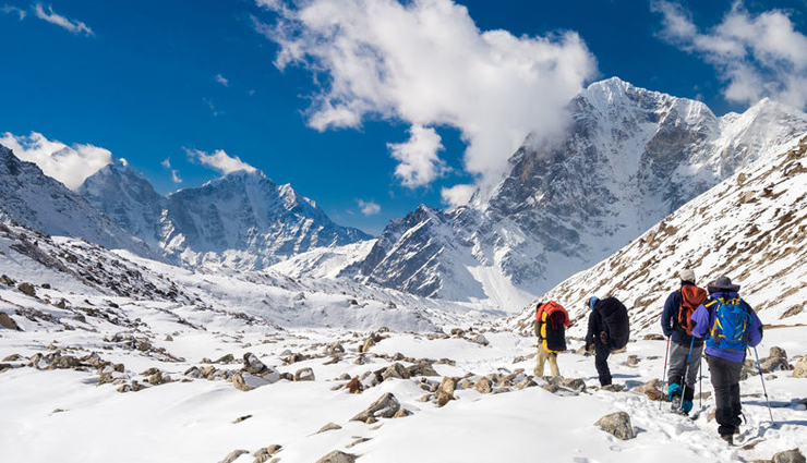 nepal,things to do in nepal,places to visit in nepal,boudhanath stupa,pashupatinath temple,seven women,kathmandu,garden of dreams,trek into the himalayas