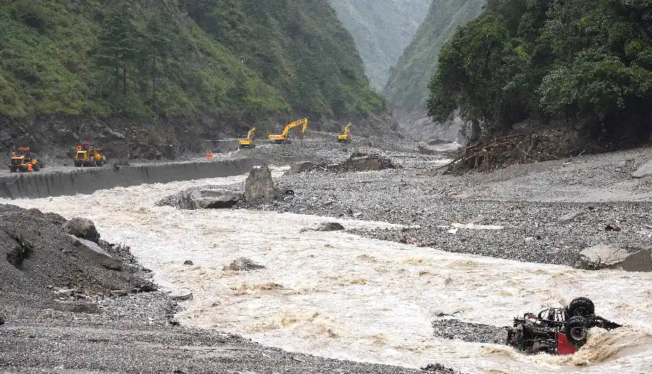 नेपाल बाढ़: महाराष्ट्र के 404 पर्यटकों में 338 सुरक्षित, 60 की तलाश जारी