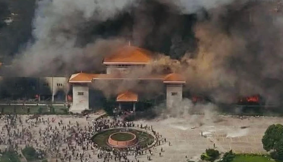 Gen Z के गुस्से का निशाना बना नेपाल का संसद भवन, जानें कितने करोड़ में हुआ था निर्माण