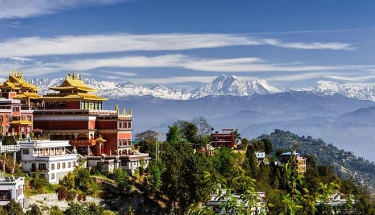 kathmandu,kathmandu tourism,tourist places in kathmandu,visit durbar square,walk through the old lanes,shopping,pray at swayambhunath,get blessed at pashupatinath,circumambulate boudhanath,enjoy the real nepalese life,satisfy your taste with nepalese foods,travel,holidays,travel guide