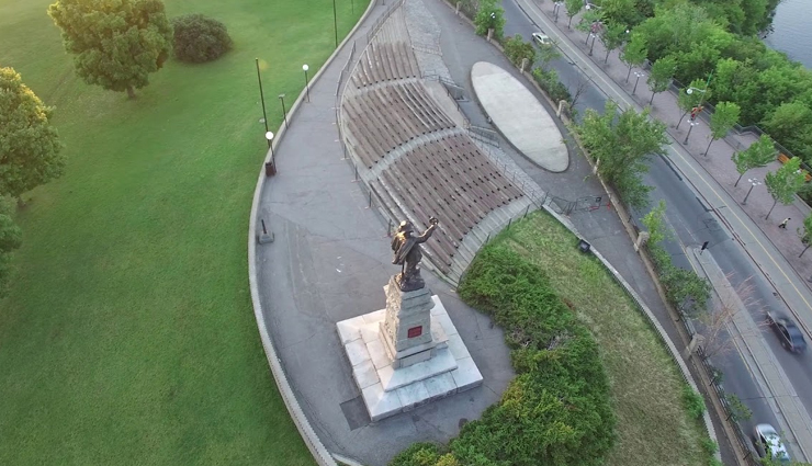 ottawa tourist attractions,instagram-worthy spots in ottawa,things to do in ottawa,ottawa landmarks,ottawa photography locations,byward market ottawa,parliament hill ottawa,national gallery of canada,nepean lookout point ottawa,york street steps mural ottawa,chateau laurier ottawa,ottawa sightseeing,best places to visit in ottawa,ottawa city guide,ottawa summer activities,ottawa photography guide