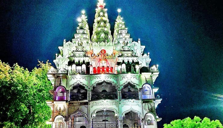 मातारानी के इस मंदिर में मनोकामना पूर्ती के लिए देना पड़ता हैं धरना