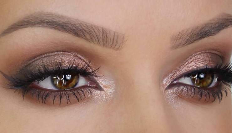 khushi kapoor eye makeup tips,how to do khushi kapoor eye makeup,simple eye makeup tutorial,neutral eye makeup ideas,smokey eyes like khushi kapoor,winged liner tutorial,glittery eye makeup look