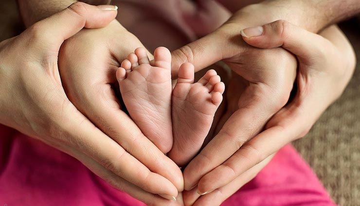 बाथरूम में टॉयलेट करने गई थी महिला और तभी दे डाला बच्चे को जन्म, 27 सेकेंड्स में हुई डिलीवरी 
