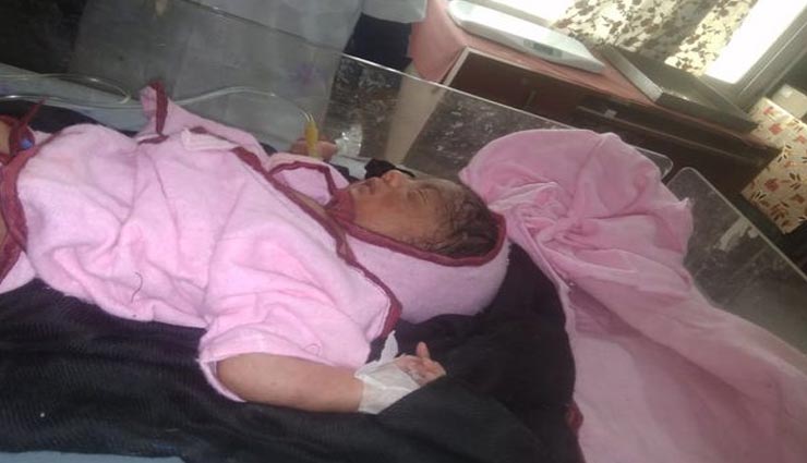 चित्तौड़गढ़ : ये कैसी निर्दयता, नवजात बच्चे को मरने के लिए झाड़ियों में फेंक दिया, परिजनों के खिलाफ होगी FIR