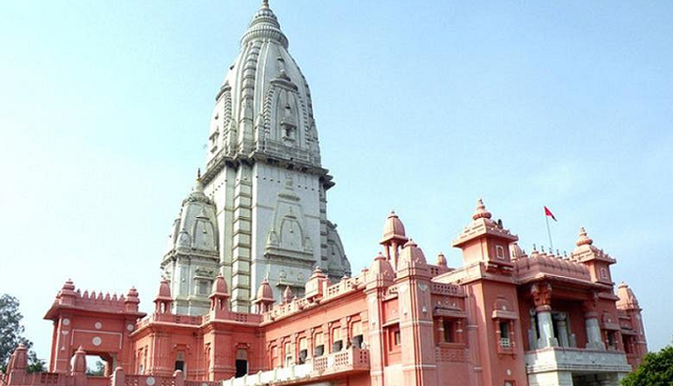 सावन में अद्भुत नजारा पेश करते हैं बनारस के मंदिर और घाट, कभी शांत नहीं होती मणिकर्णिका घाट की अग्नि banaras ghats in varanasi,varanasi ghat attractions,exploring banaras ghats,famous ghats of varanasi,varanasi riverfront ghats,must-visit ghats in banaras,spiritual significance of varanasi ghats,ghat rituals in banaras,varanasi ghats at dawn and dusk,serene experience at banaras varanasi ghat