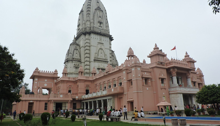 varanasi,best temples to see in varanasi,varanasi travel,tourism,holidays,travel guide