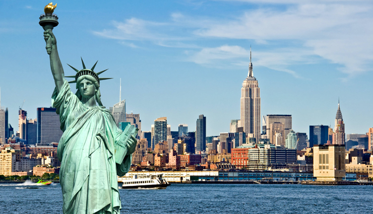 new york,places to visit in new york,tourist attraction in new york,statue of liberty,empire state building,museum of natural history,times square,central park,ellis island immigration centre