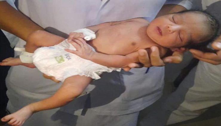 अजमेर : ये कैसी निर्ममता, JLN अस्पताल के बाहर नाली में मिला आठ घंटे पूर्व पैदा हुआ नवजात