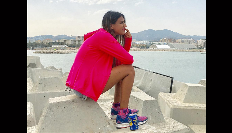 nia sharma,nia sharma hot pictures from khatron ke khiladi sets,khatron ke khiladi 8,nia sharma hot pictures,fashion from nia sharma