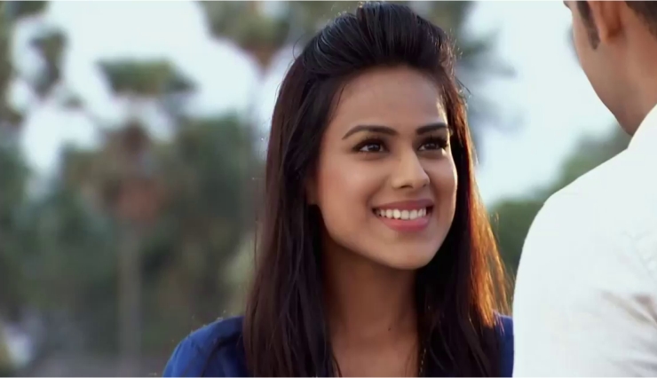 divyanka tripathi,nia sharma,hina khan,top 5 tv celebs popular than bollywood celebs,moni roy,jenniefer