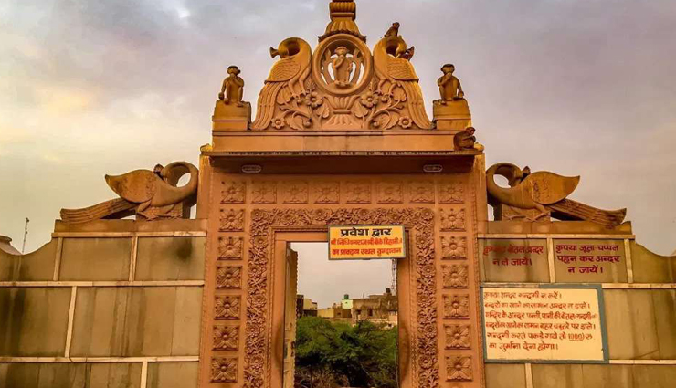 temples in vrindavan for inner peace,must-visit sacred places in vrindavan,spiritual temples in vrindavan for tranquility,top temples to find inner peace in vrindavan,discovering serenity at vrindavan temples,sacred temples for peace and meditation in,vrindavan,exploring the spiritual side of vrindavan through its temples,vrindavan serene temples for inner harmony,seeking solace and inner peace at vrindavan temples,places of worship in vrindavan for spiritual rejuvenation