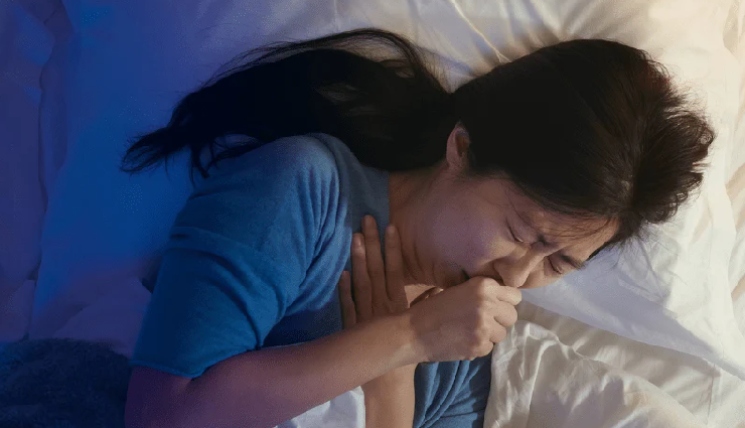 heart disease symptoms,silent heart attack signs,subtle heart attack symptoms,signs of heart trouble,early signs of heart disease,heart attack warning signs,ankle swelling heart disease,weight gain heart problem,physical symptoms of heart issues,non-chest pain heart attack signs