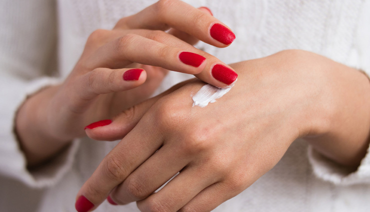 easy tips for hand care,hand care,wrinkle free hand,moisturizer,sanitizer,beautiful hands,beauty news in hindi