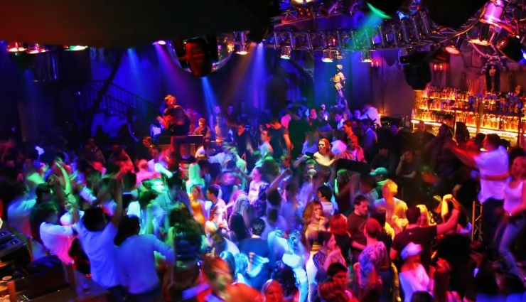 6 Places in India To Enjoy Nightlife