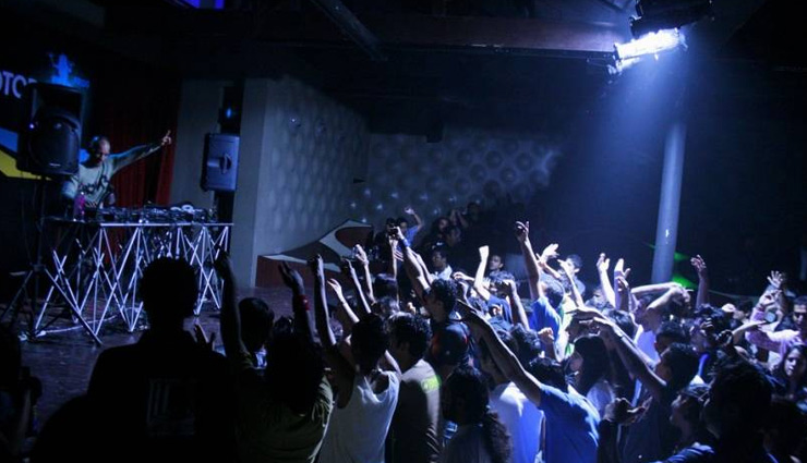 places in india to enjoy nightlife,nightlife in india,best places for nightlife,kolkata,mumbai,bengaluru,jaipur,goa