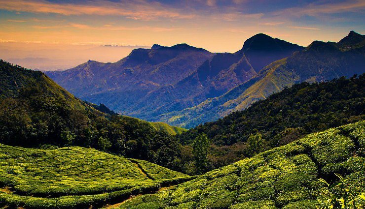 नवंबर-दिसंबर में केरल के इन हिल स्टेशनों की यात्रा जरूर करें: ठंडी हवाओं और खूबसूरत दृश्यों का अनुभव kerala hill stations,november december kerala travel,kerala winter destinations,kerala scenic views,kerala cool weather,kerala hill stations winter,kerala travel guide,best hill stations kerala,winter trips kerala,kerala mountain destinations