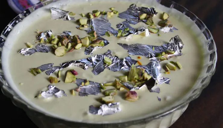 lucknow,nihari and kulcha,awadhi biryani,shammi kabab,shammi kabab,galawti kabab,handi chicken,chaat tokri,nimish,lucknow cuisines,must try lucknow food