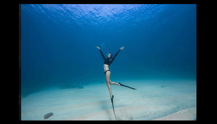 nina dobrev,bulgarian actress,vampire diaries