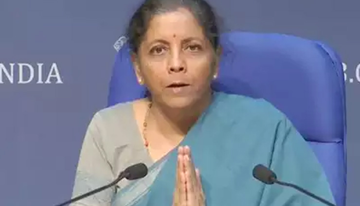 सड़क पर प्रवासी मजदूर / निर्मला सीतारमण का सोनिया-राहुल पर हमला, कहा - राजनीति नहीं मिलकर काम करना होगा