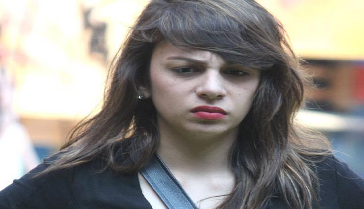 बिग बॉस की एक्स कंटेस्टेंट ने बिकिनी में दिए हॉट पोज, तस्वीरे वायरल