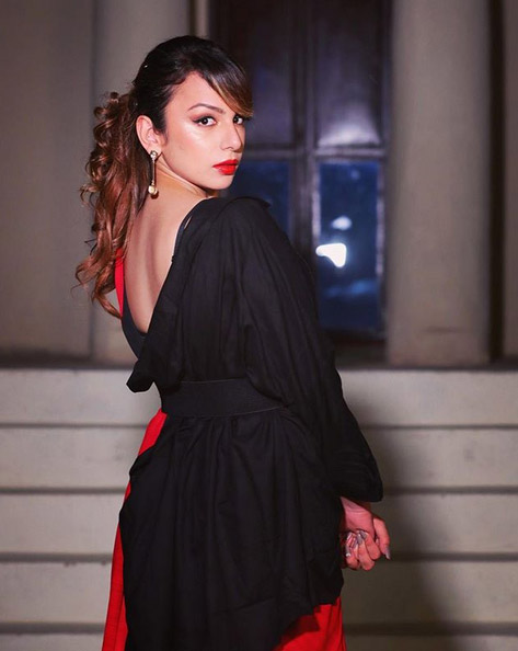 bigg boss,nitibha kaul,nitibha kaul viral pics,gossips,entertainment