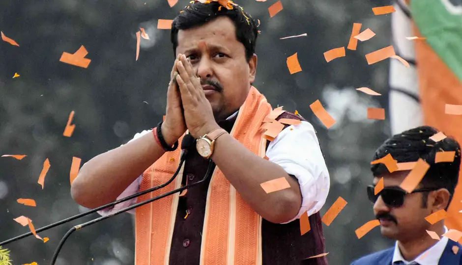 'यह तो सिर्फ शुरुआत है, आगे आगे देखिए होता है क्या...', AAP के 7 सांसदों के पार्टी छोड़ने पर BJP के राष्ट्रीय अध्यक्ष का बड़ा बयान