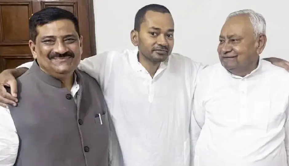 जेडीयू की नई राष्ट्रीय टीम घोषित, नीतीश कुमार का संजय झा पर फिर भरोसा, कार्यकारी अध्यक्ष की जिम्मेदारी बरकरा