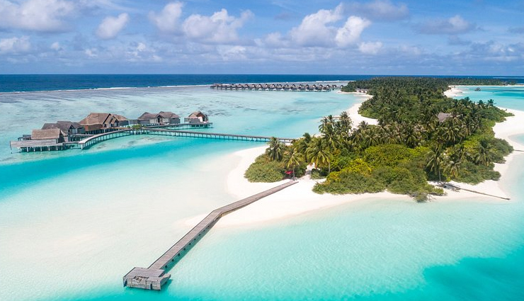 maldives,family vilas in maldives,family stay in maldives,foreign destination,travel,travel guide,travel tips