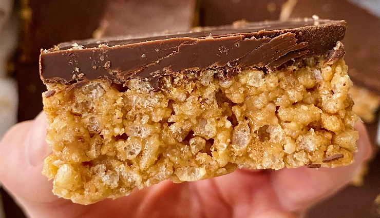 no-bake chocolate peanut butter bars,easy no-bake dessert,chocolate peanut butter recipe,quick dessert recipe,no-oven treats,simple dessert ideas,homemade peanut butter bars,chocolate dessert recipe,peanut butter delights,no-bake sweet treats