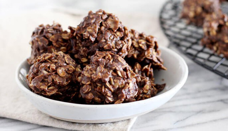 Holi Special- No Bake Coconut Cookies