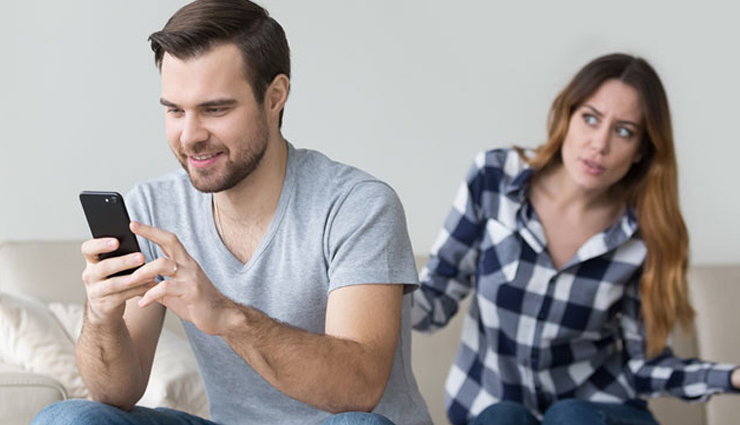 signs guy does not like you,liking tips,relationship tips,couple tips