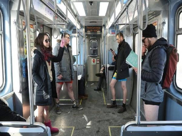america,men in no pants,woman in no pants,men-woman in no pants,men women without pants,no pants subway ride,no pants subway ride pictures videos,people travelling without pants,people without pants,no pants subway images,people with no pants,no pants,los angeles,la news,southern california