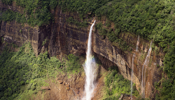 beautiful waterfalls,waterfalls of india,india waterfalls,india most beautiful waterfalls,india travel,india tourism,holidays,travel guide